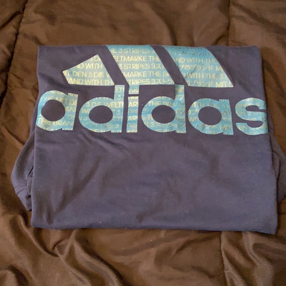 Adidas T-shirt